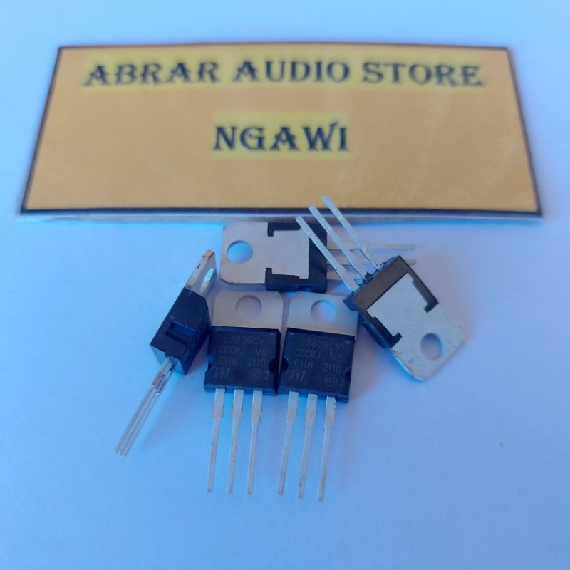IC 7809 ST / IC Transistor 7809 Regulator L7809 ST