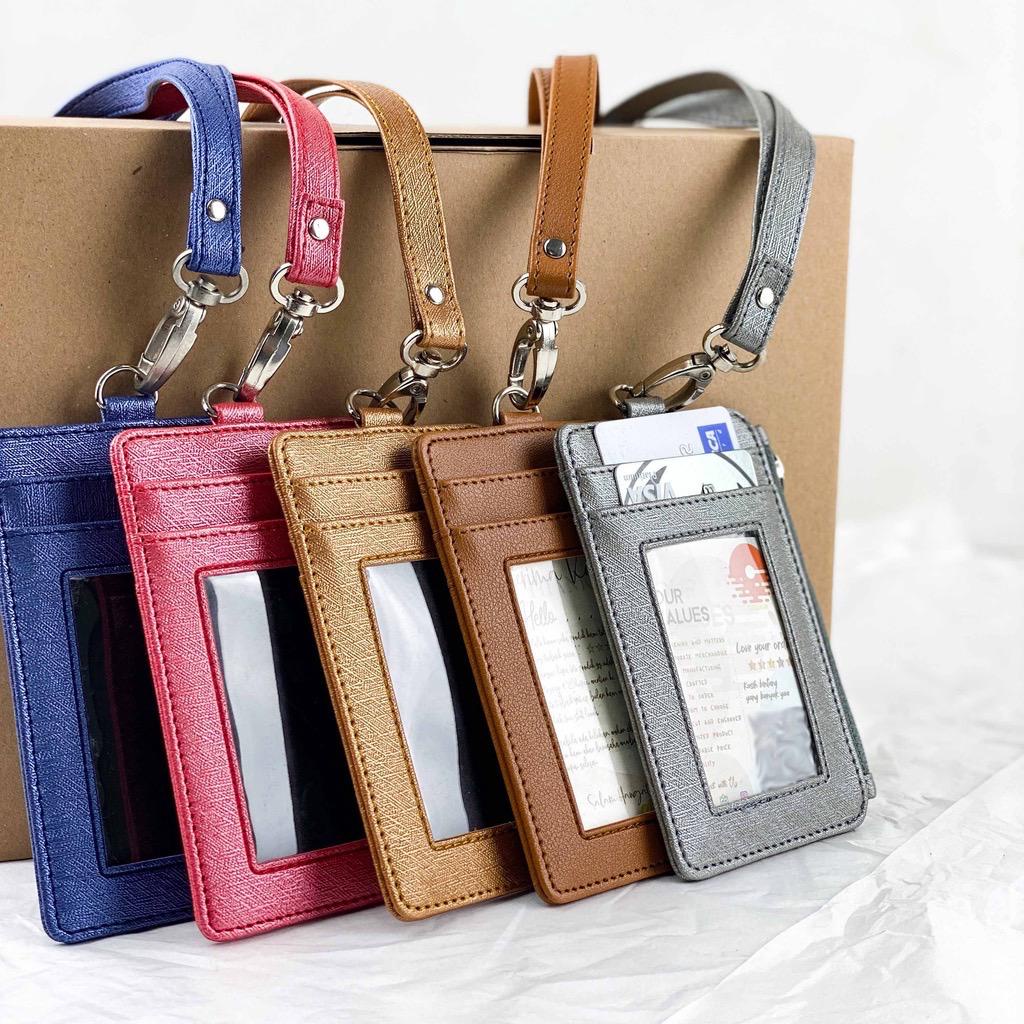 

ID Card Holder + Tali + 5 Slot kartu + 1 Slot Bersleting TER-HITS mewahnian (SPARK)