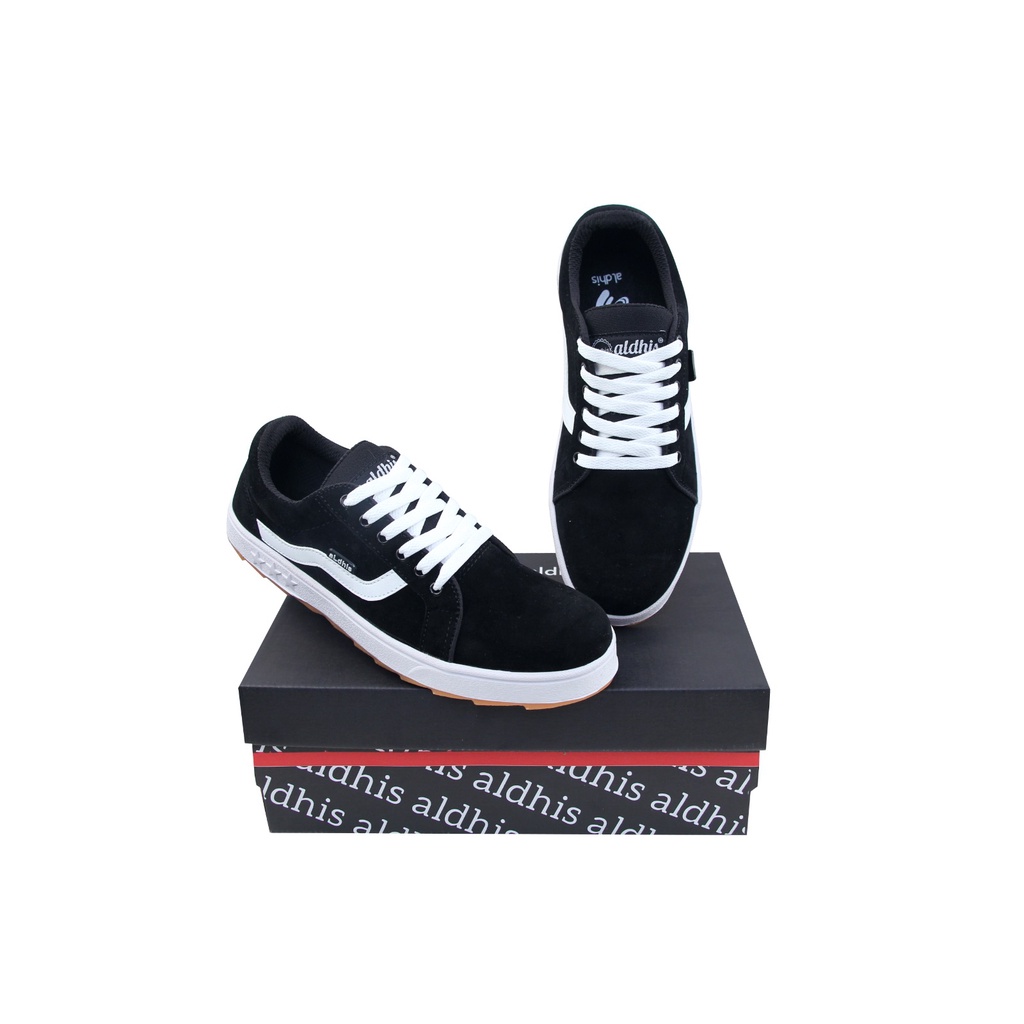 Sepatu Pria Sneakers Original Spatu Kets Cowok Keren Buat Gaya Aldhis C01 Hitam Putih
