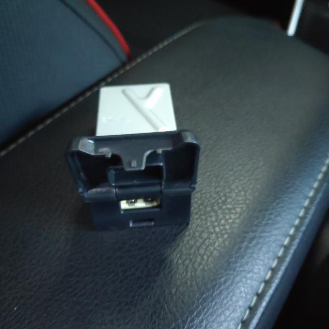 Socket, Usb Charger daihatsu Rocky original