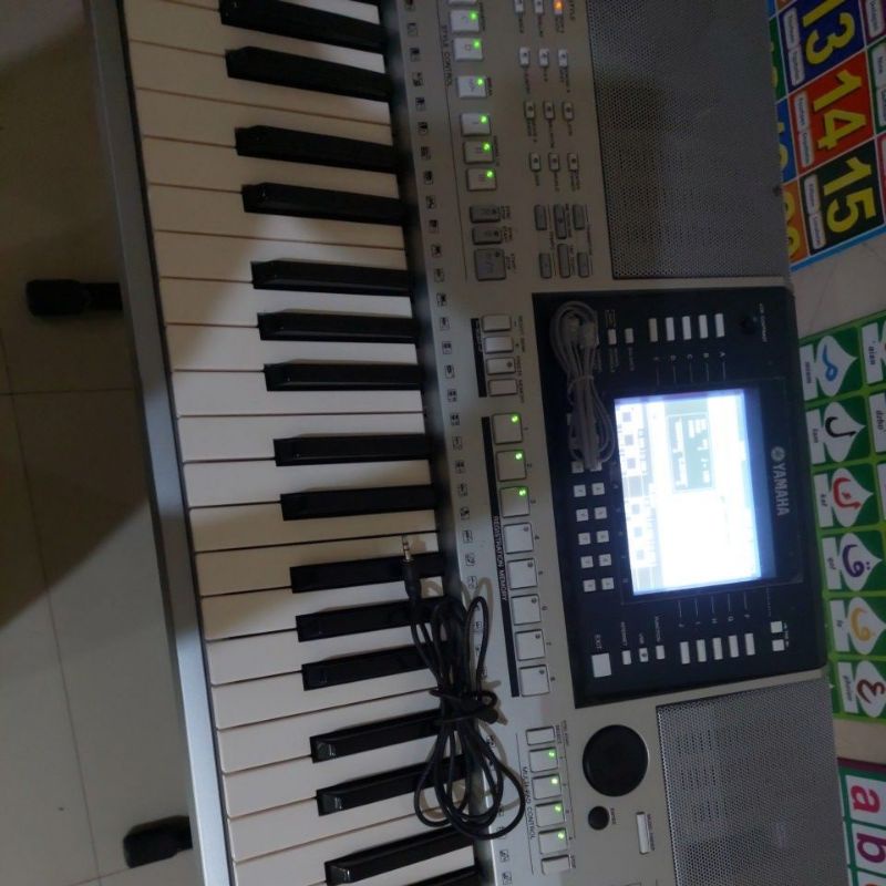 bismillah orgen/keybord yamaha psr s-710 preloved