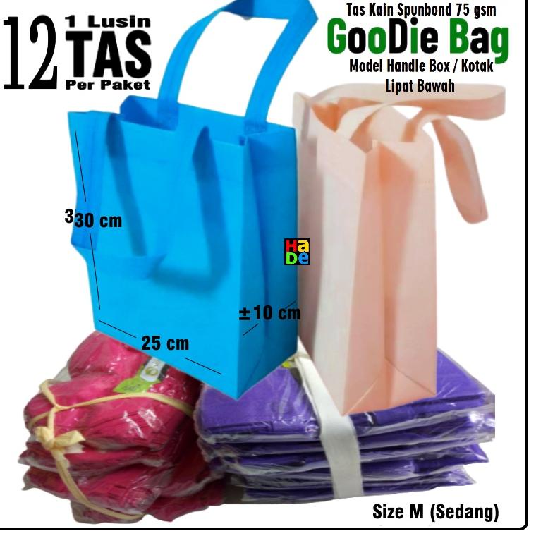 

12.12 FLASH SALE 1 Lusin isi 12 Tas Kain Spunbond Kotak / Handle Box Goodie Bag Polos Ukuran M= 25x30x10 Kantong Belanja Lipat, Goody Bag Souvenir Snack Nasi Kotak Bento Ulang Tahun / Pernikahan grosir