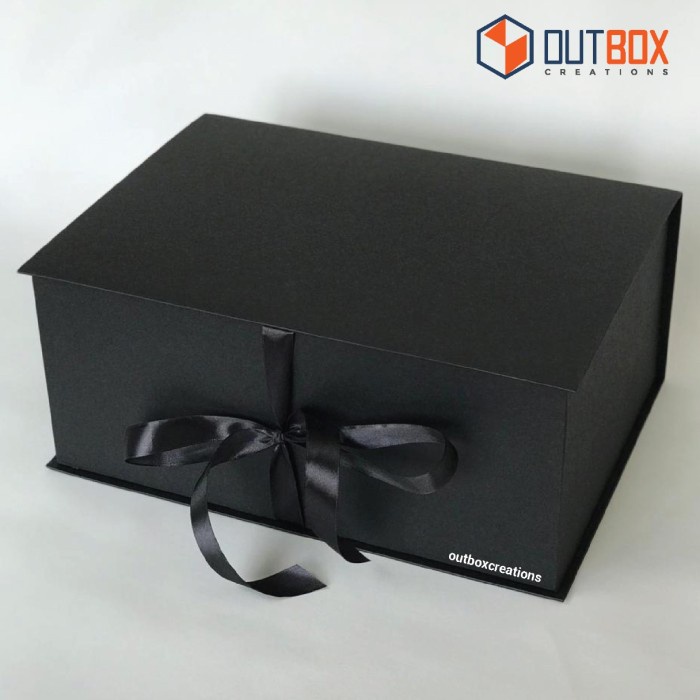 

box kado hitam besar