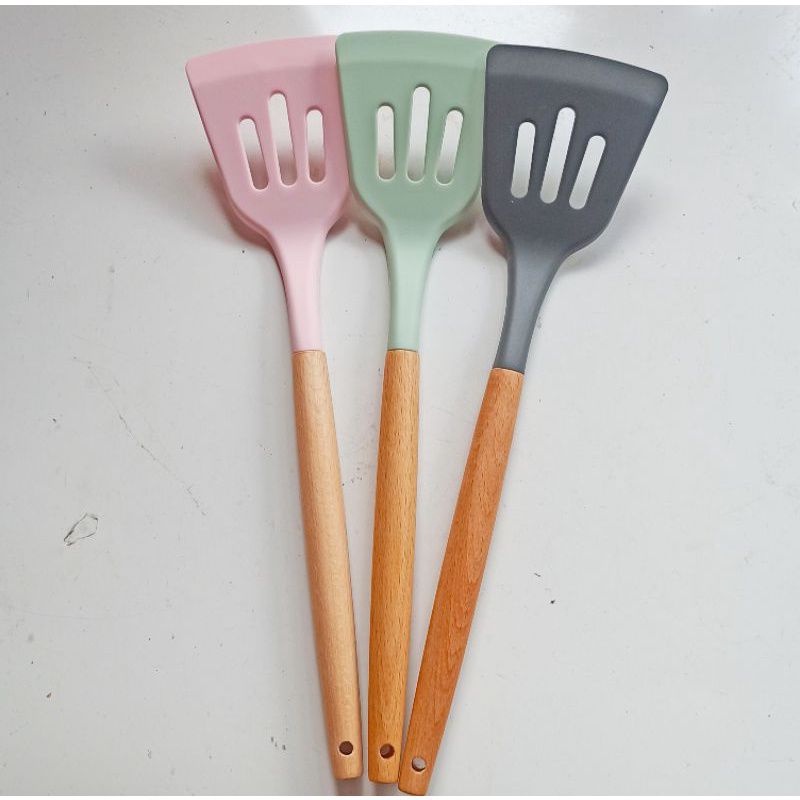 Spatula Silikon Lubang Tahan Panas Gagang Kayu Spatula Sodet Silicon Silicone Anti Lengket Food Grade