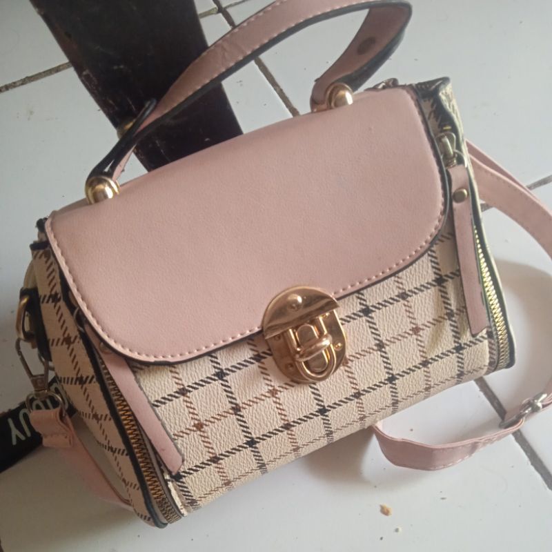 Tas selempang wanita import Batam