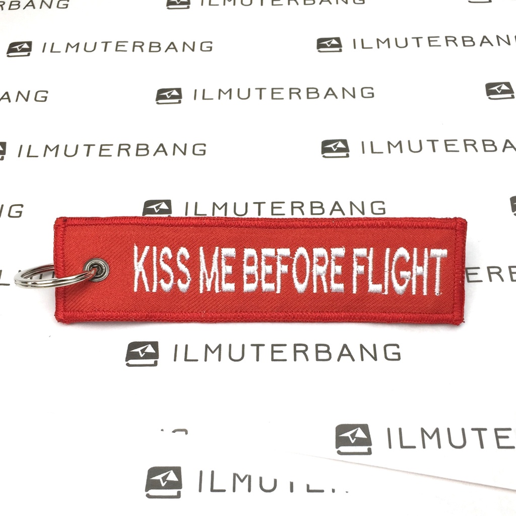 Gantungan Kunci Bordir Pesawat 'Kiss Me Before Flight' Warna Merah - Ilmuterbang