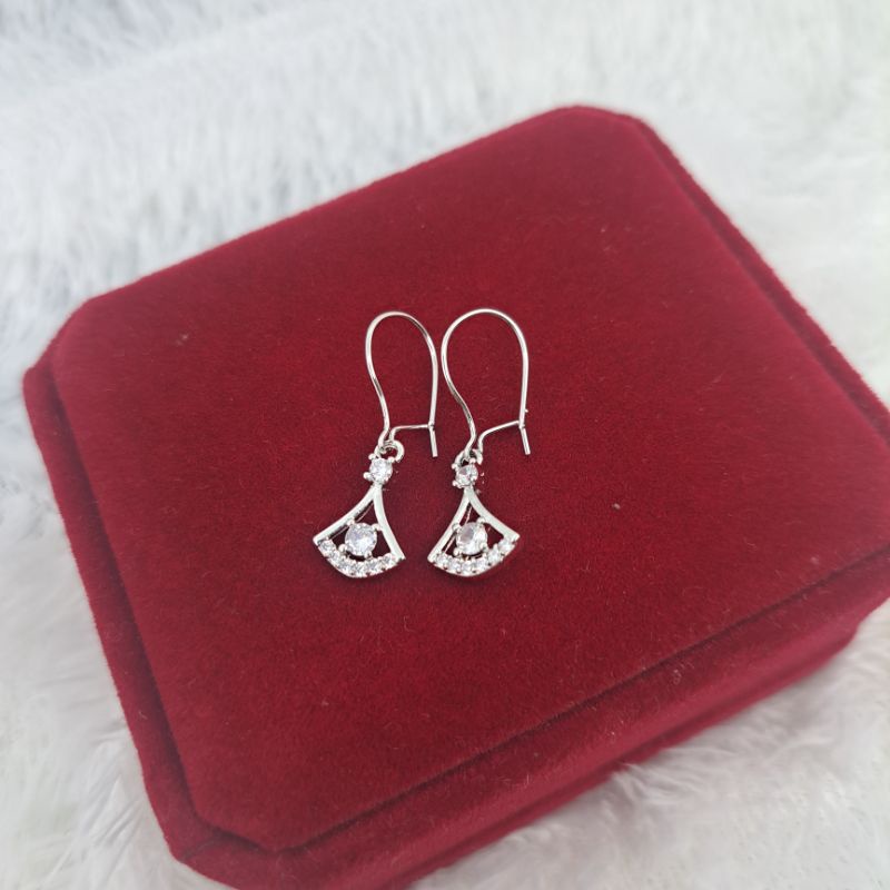 Anting jurai Yaxiya simpel warna silver titanium lapis emas anti karat