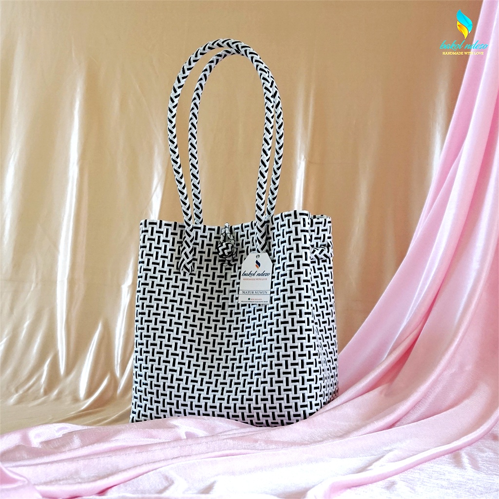 Tas Totebag Wanita Anyaman Plastik Jali Rajut Belanja Hampers Handbag Super Premium woven