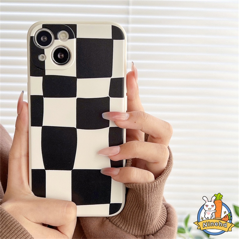 Soft Case Silikon Motif Papan Catur Hitam Putih Untuk Compatible for iPhone 14 13 12 11 Pro Max Xs Max X Xr iPhone 7 8 6 6s Plus SE 2020 Black White Checkerboard Phone Case Soft Silicone All-inclusive Shockproof Soft Phone Cover