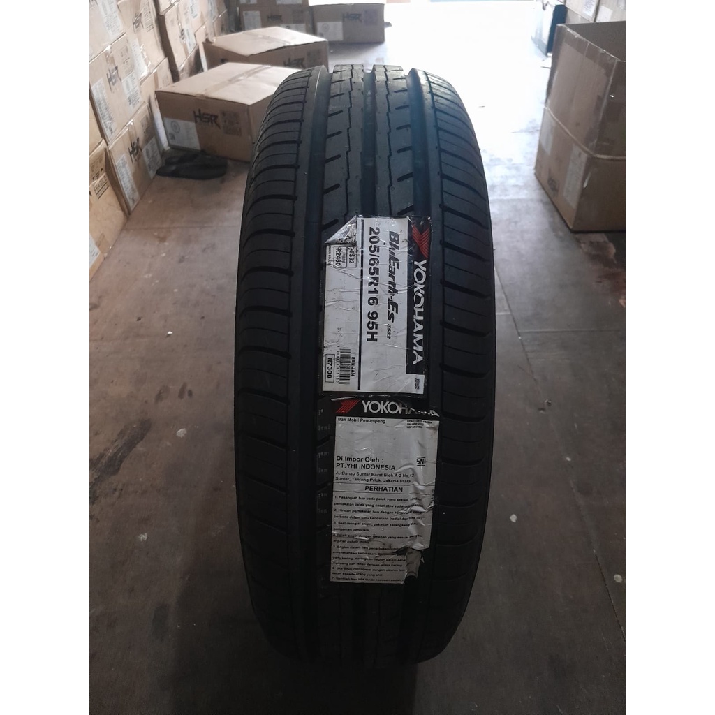 BAN MOBIL INNOVA REBORN 205 65 16 YOKOHAMA IMPORT