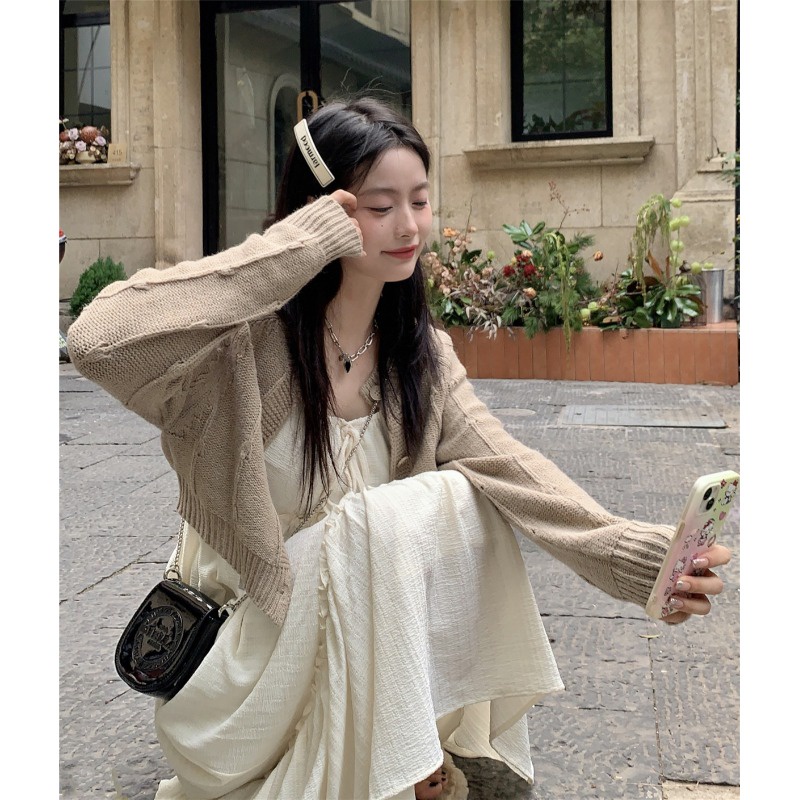 Red Kumikumi loose all-match short sweater jacket women s spring mid-length suspender dress dress two-piece set