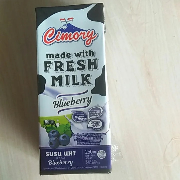 

CIMORY Fresh Milk Susu UHT Blueberry Pack 250ml