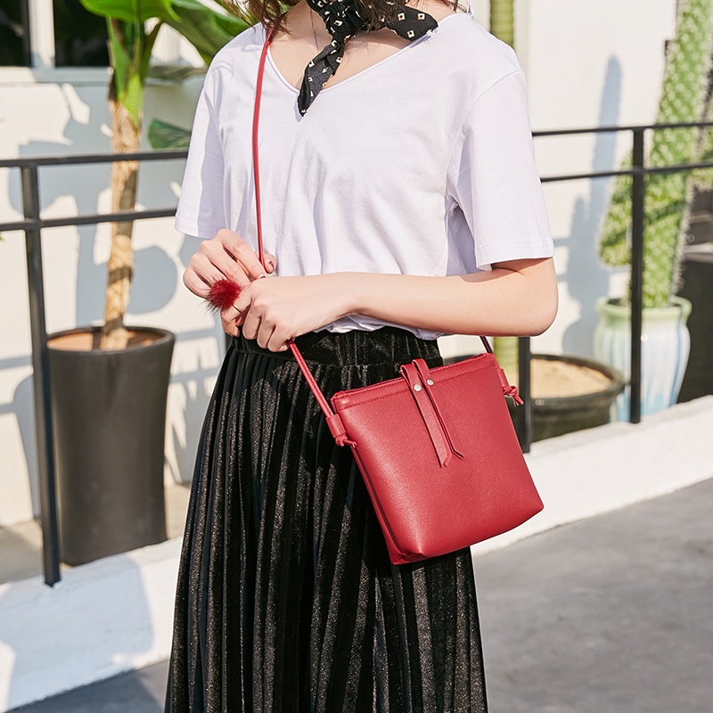 Tas Selempang Wanita Polos Hits / Tas Abg Wanita Kekinian T64