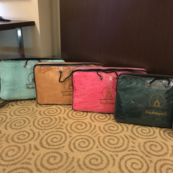 Sajadah Busa Rebonded Bulu Rasfur Tebal 3Cm Merk Hidayah