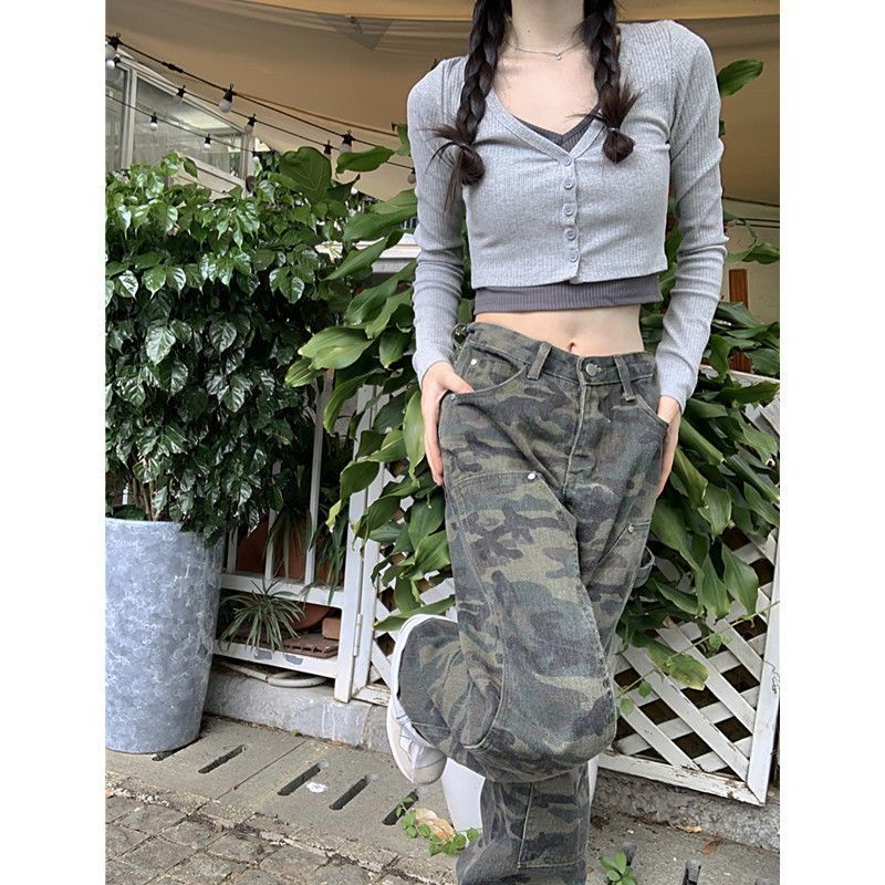 Red Gadis Panas Palsu Dua Potong Leher V Lengan Panjang T-shirt Wanita Musim Gugur 2022 Baru Splicing Rasa Desain Niche Slim pendek Top