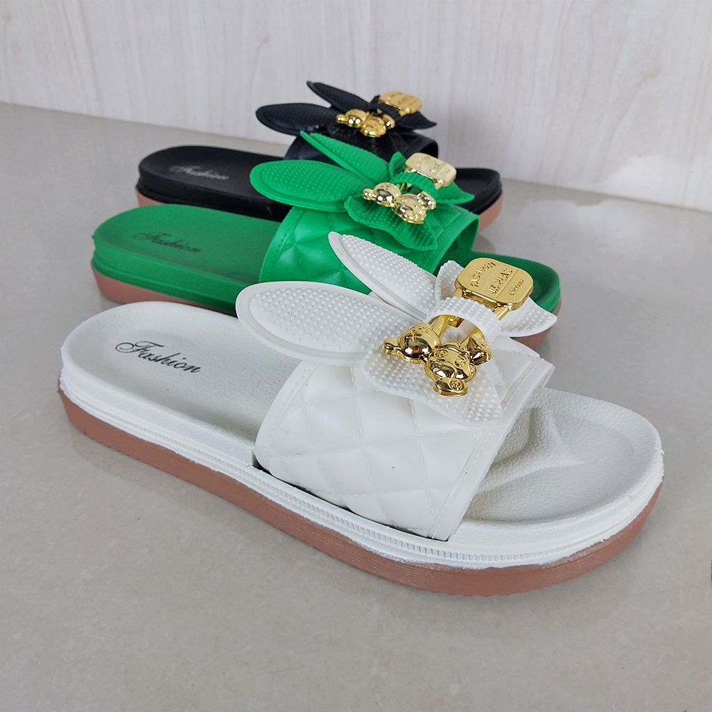 Sandal Jelly Slip On Wanita Import Kekikian Korean Style Cewek Ornamen Motif Kupu-kupu Azgalery SPT-56