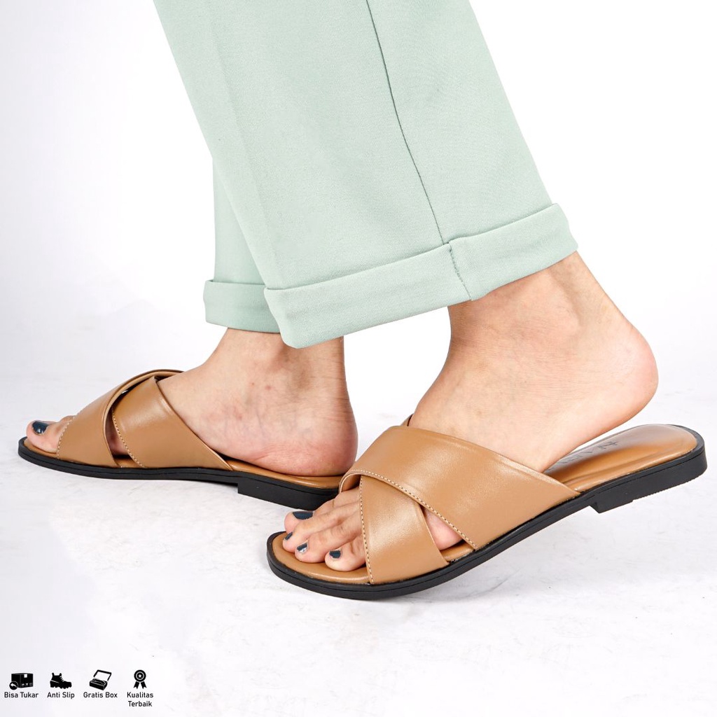 Sandal Wanita Flat Kekinian HARVI EVELYN Silang Warna Tan