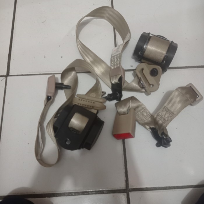 Lock Safety Belt Mobil Universal Kode 329