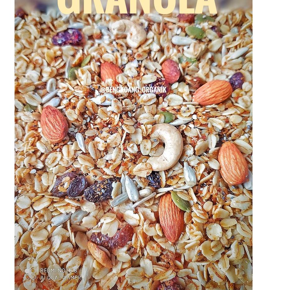 

✨Grosir✨ SUPER GRANOLA 500GR (Vanilla Flavour & 14 MIX) - Rolled Oat, Almond, Cranberry, Cashew, Pumpkin seed, Raisin, Golden Flaxseed grosir