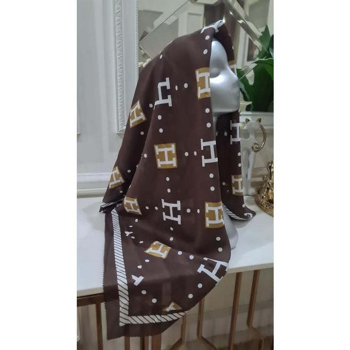 Segi Empat motif Brand H Series 2