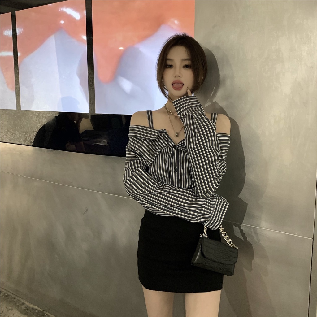 Red One-shoulder kontras warna stripe palsu tas dua potong pinggul gaun wanita musim semi ringan dan gaya dewasa temperamen pinggang ramping kemeja rok