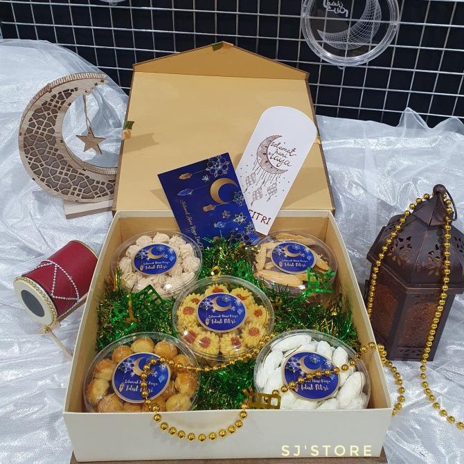 

Box Hampers Lebaran Idul Fitri Kue Kering Toples 11