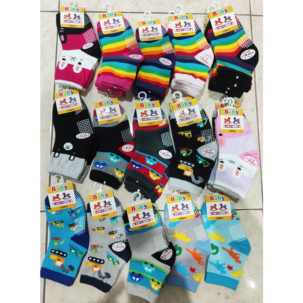 Kaos kaki anak anti licin umur 2-4 tahun Made in Taiwan