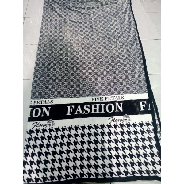 selimut jombo,tebal dan lembut