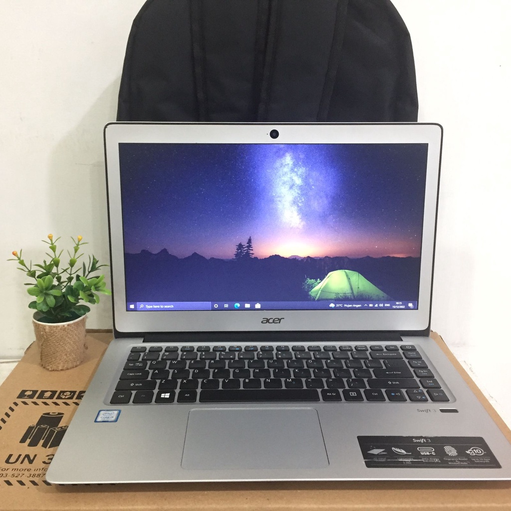 Laptop Acer Swift 3 Core i5 gen 7 RAM 4GB SSD 128GB Layar 13.3" Slim Mulus cuma 4 jutaan