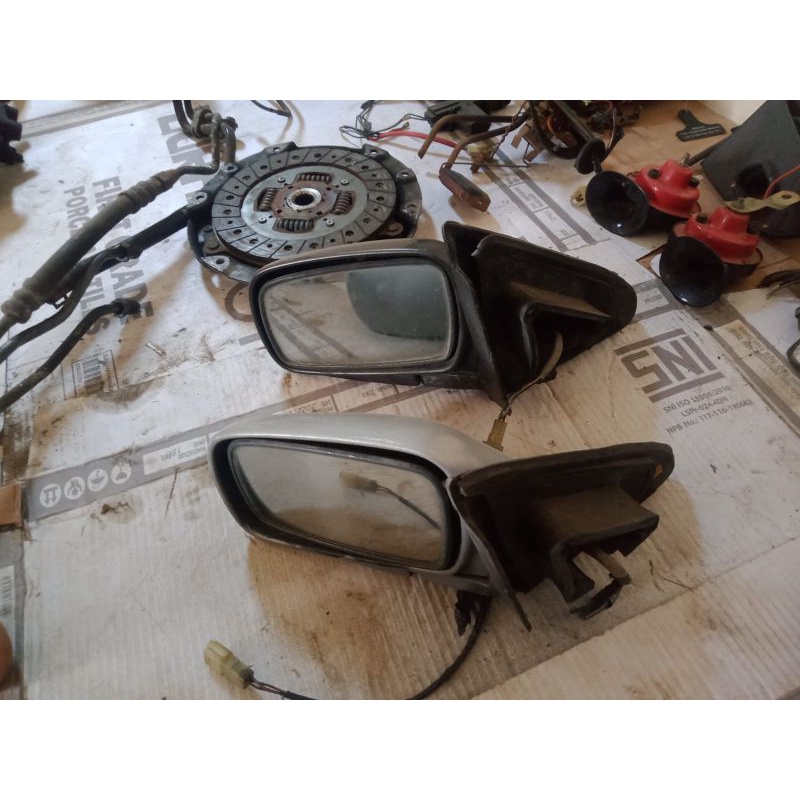Spion kiri mobil Timor