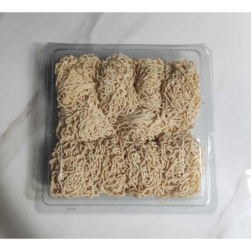 

Mie Keriting Mentah untuk Bakmie, Mie Ayam, dll (1 pack isi 10 pcs)