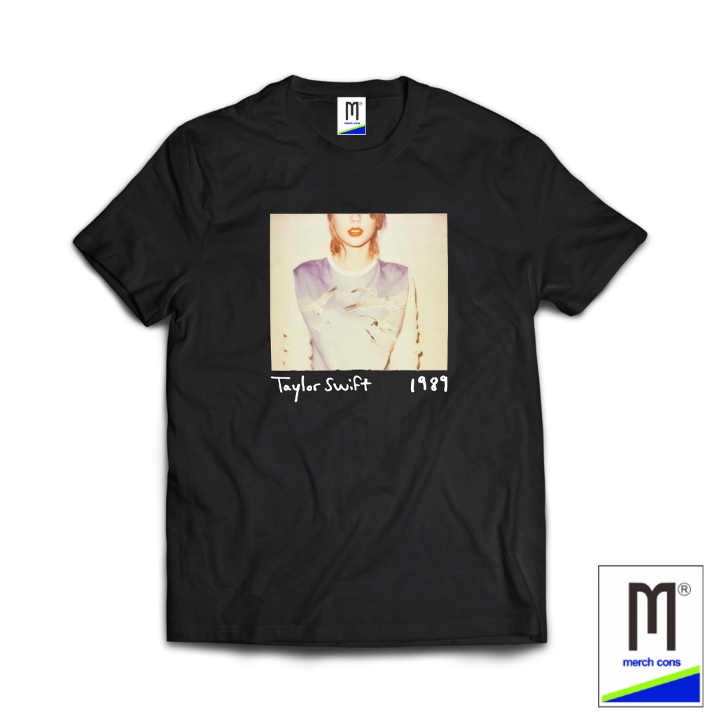 KAOS BAND TAYLOR SWIFT 2 TAG MERCHCONS SIZE LUAR / KAOS MUSIK DISTRO