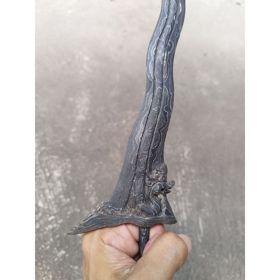 Keris Naga Raja luk 9