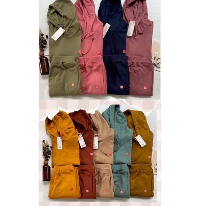 BIG SALE One Set Phenomenal Uniqlo Setelan Uniqlo Sweater Wanita Sweater Polos Wanita Sweater Wanita