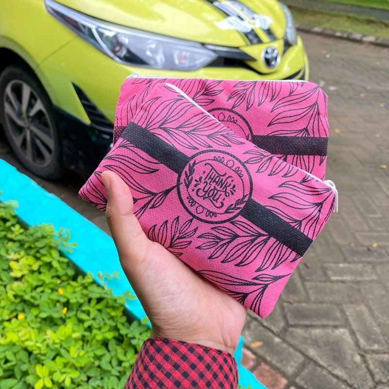 SOUVENIR DOMPET MURAH BAHAN SPUNBOND SIAP KIRIM FREE PACKING PLASTIK UK 14X10