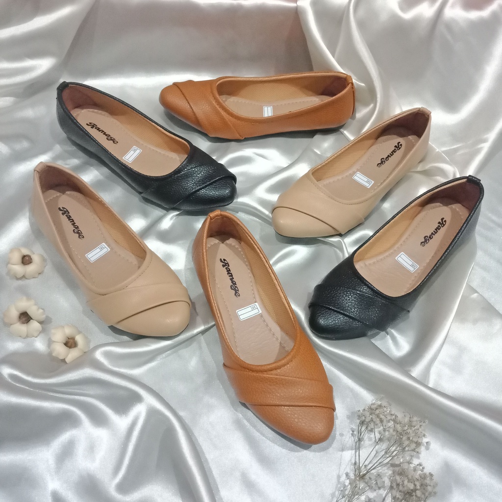 SIZE 41.42.43.44 Flat shoes Wanita Jumbo