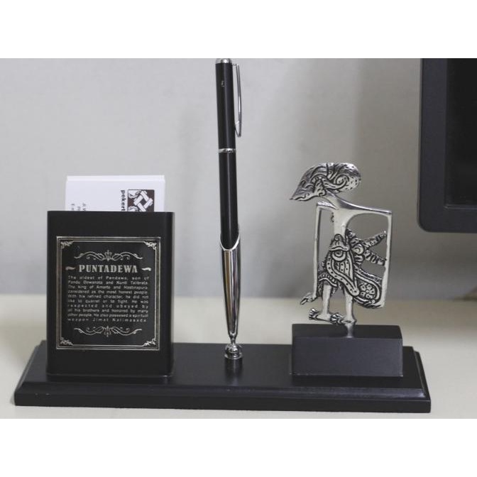 

Tempat Pulpen Kartu Nama Wayang Puntadewa