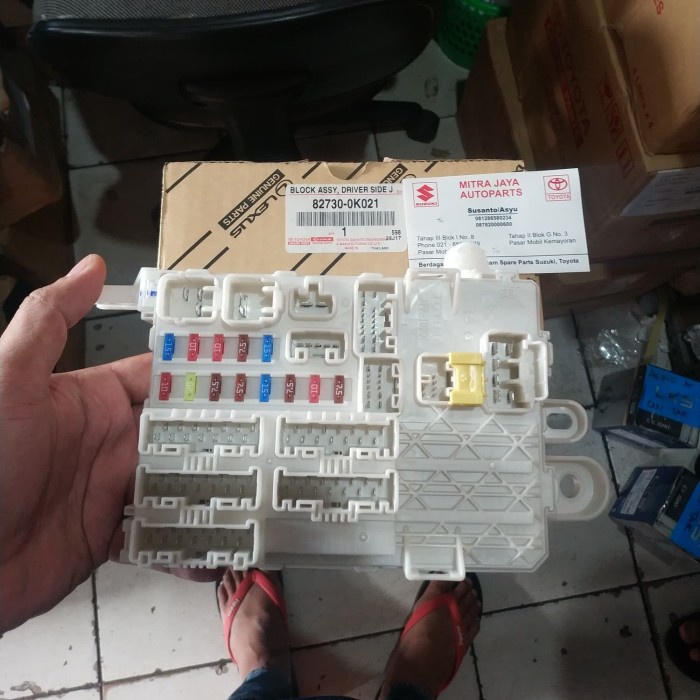 TSAP Box sekring pusat Block assy Driver fuse Box Innova Bensin 82730-0K021