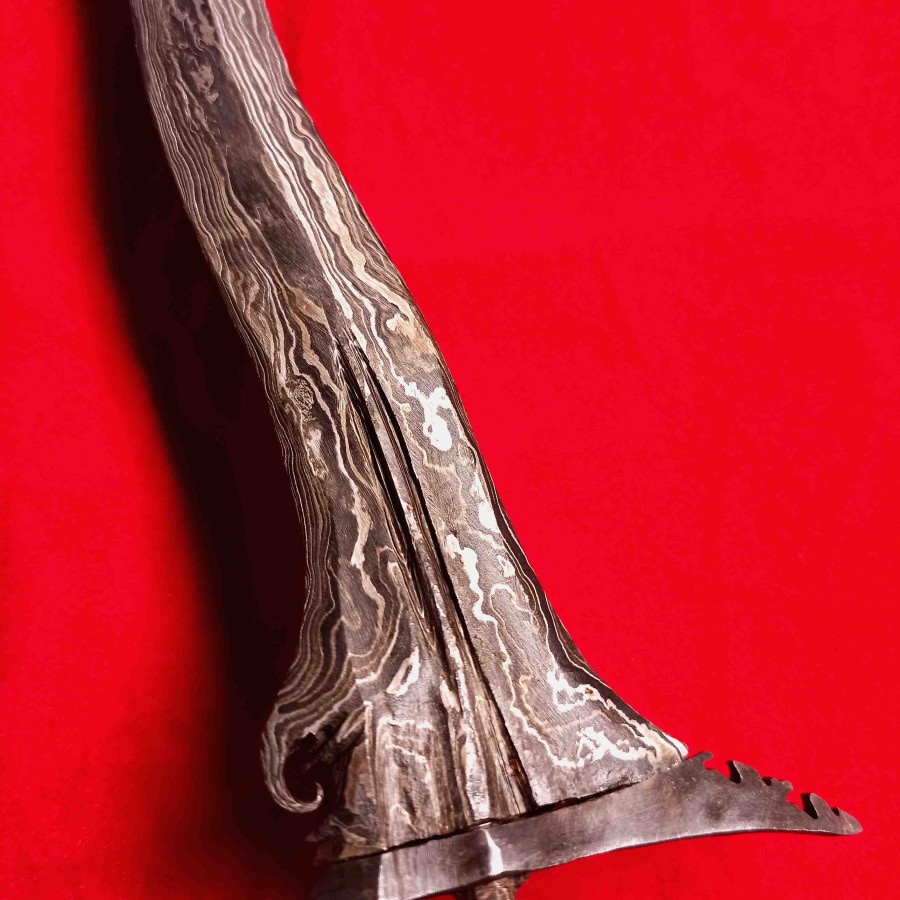 Pusaka Keris Jangkung Luk 3 Tangguh Kamardikan Pamor Kulit Semangka