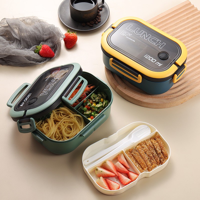 Kotak Makan / Kotak Bekal / Lunch Box 3 Sekat Bahan PP Berkualitas BPA Free Plus Alat Makan