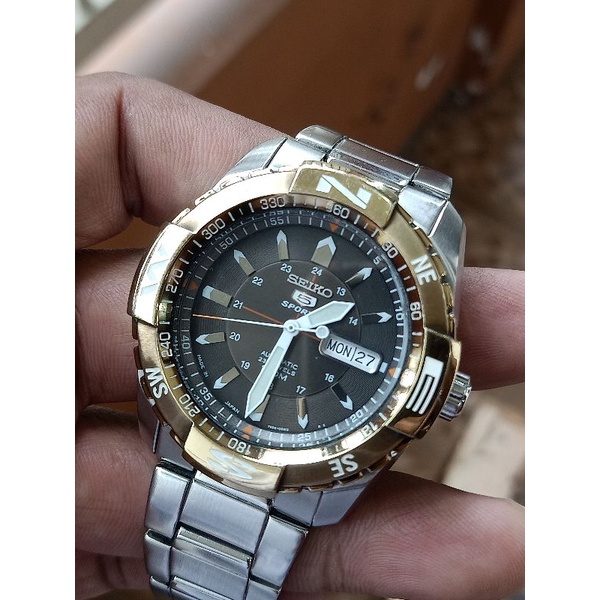 Seiko 5 Sports Automatic 23 Jewels SNZJ09J