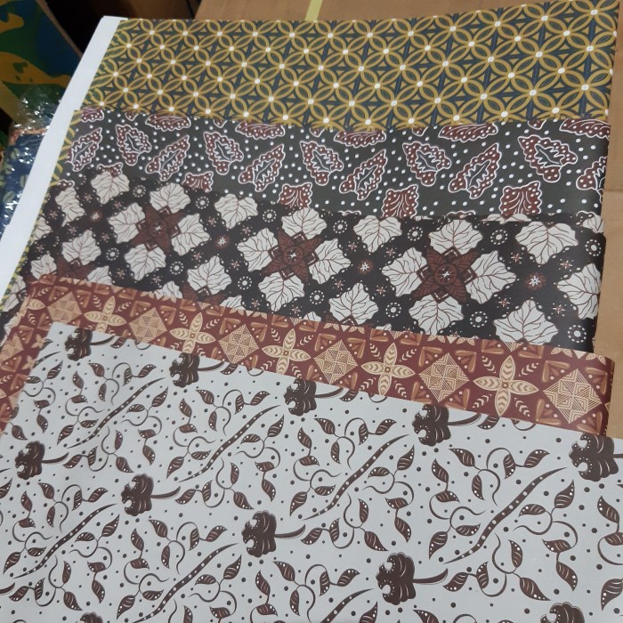 

Kertas Kado Batik Sidu 019