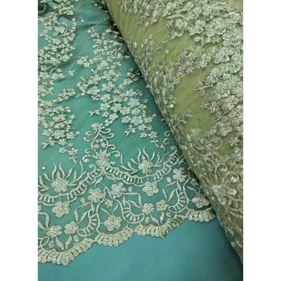 Kain Brokat Tile Hijau Sage Green Bahan Kebaya Motif Akar Bunga Floral / Motif Sapto Perancis Meteran