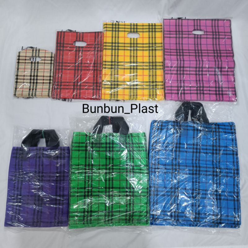 

PLASTIK MOTIF BURBERRY (1)