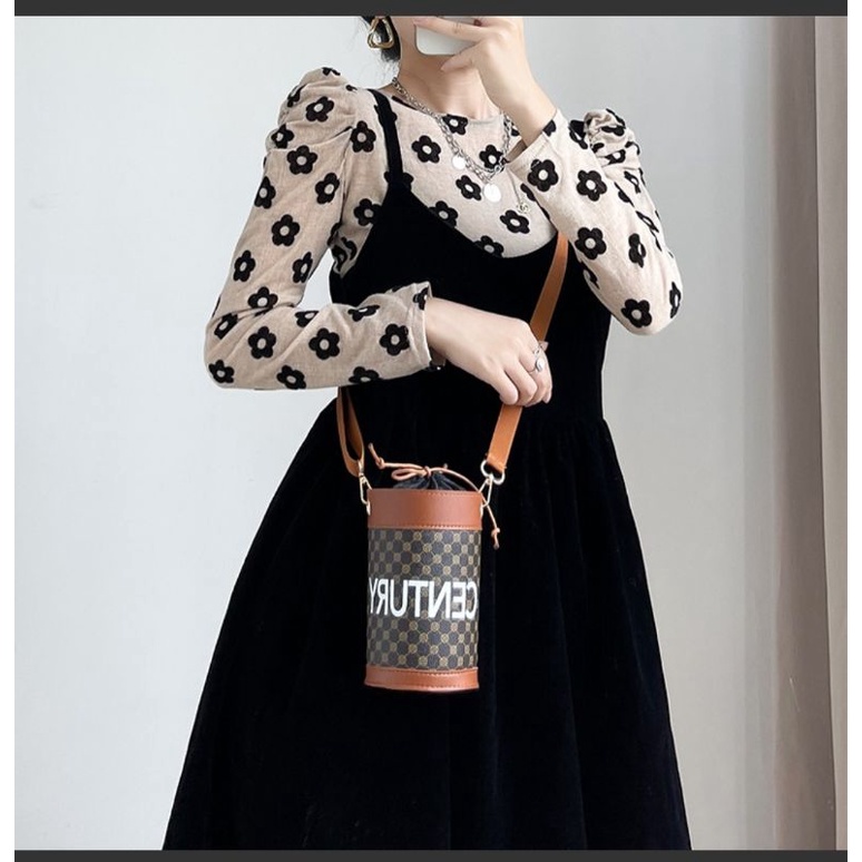 Model tas terbaru wanita /  tas selempang import