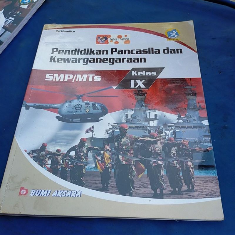 

buku pendidikan Pancasila dan kewarganegaraan