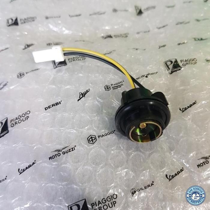 Socket Lampu Belakang Vespa Sprint