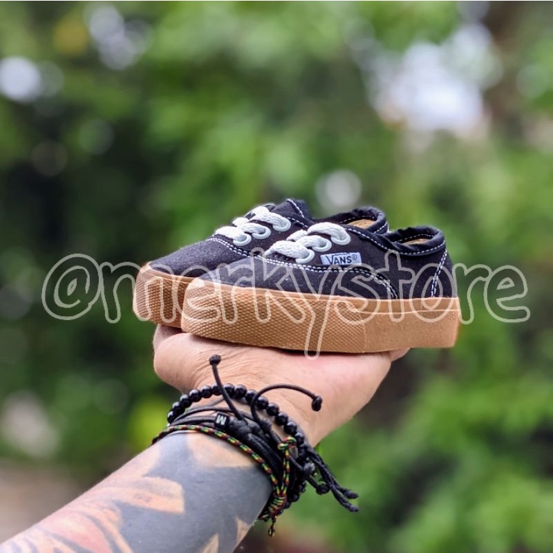 SEPATU ANAK LAKI LAKI AUTENTIK HITAM SOL GUM