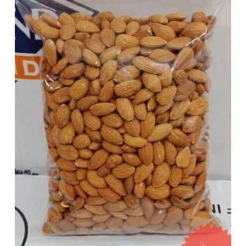 

Kacang Almond Mentah