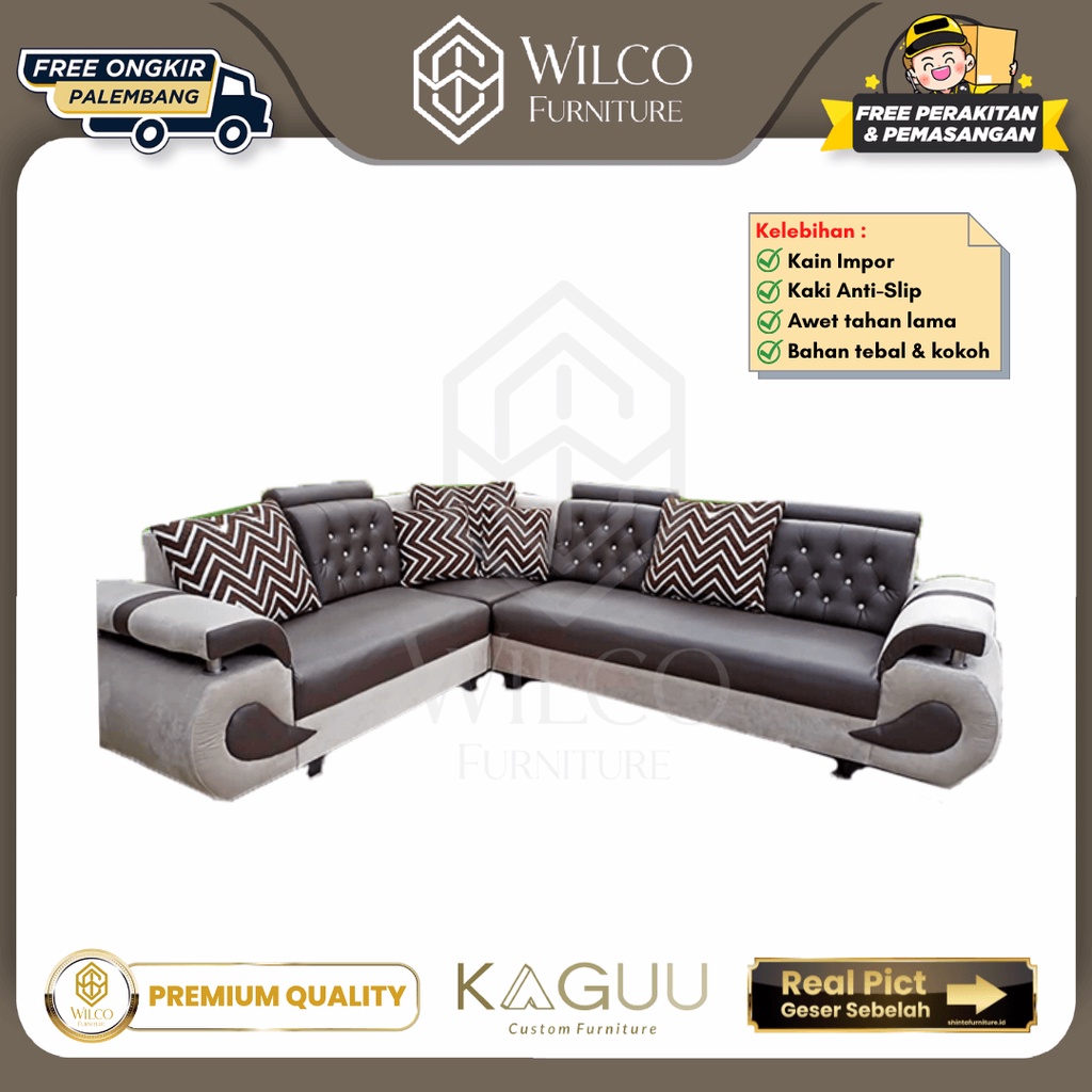 Sudut Ruang Tamu Minimalis Chaliano / Sofa by KAGUU / Sofa Bludru + Kulit